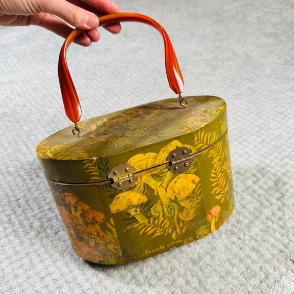 vintage mushroom green lucite top handle clasp round box purse MCM retro boho - Picture 4 of 9